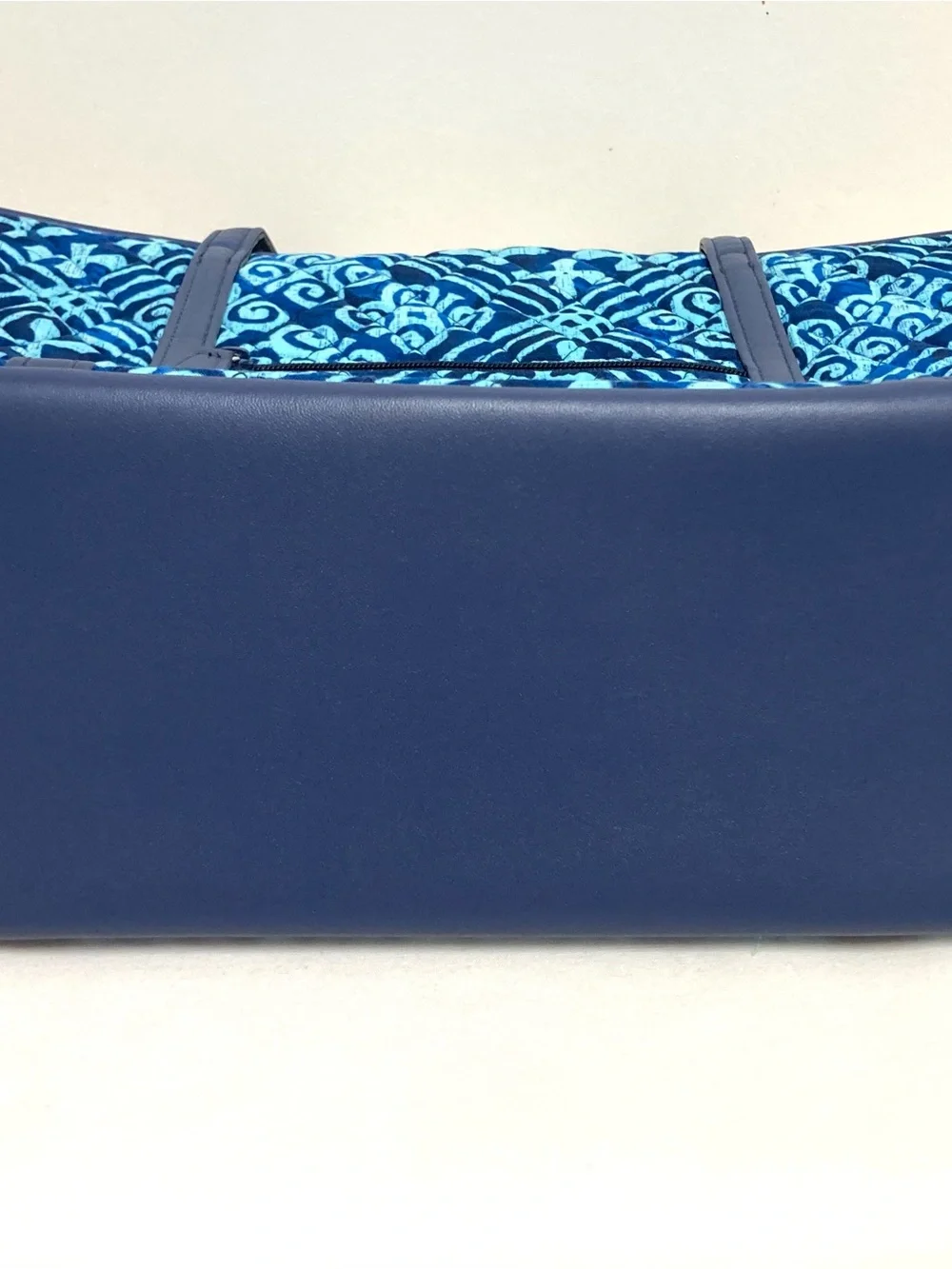 Vera Bradley Small Vera Tote Cuban Tiles print - Picture 3 of 4